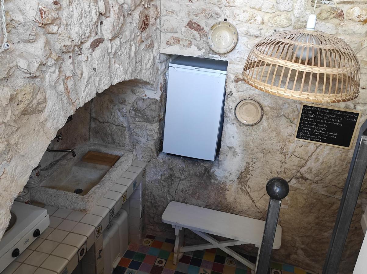 Вилла Nel Vico Antico Остуни Экстерьер фото